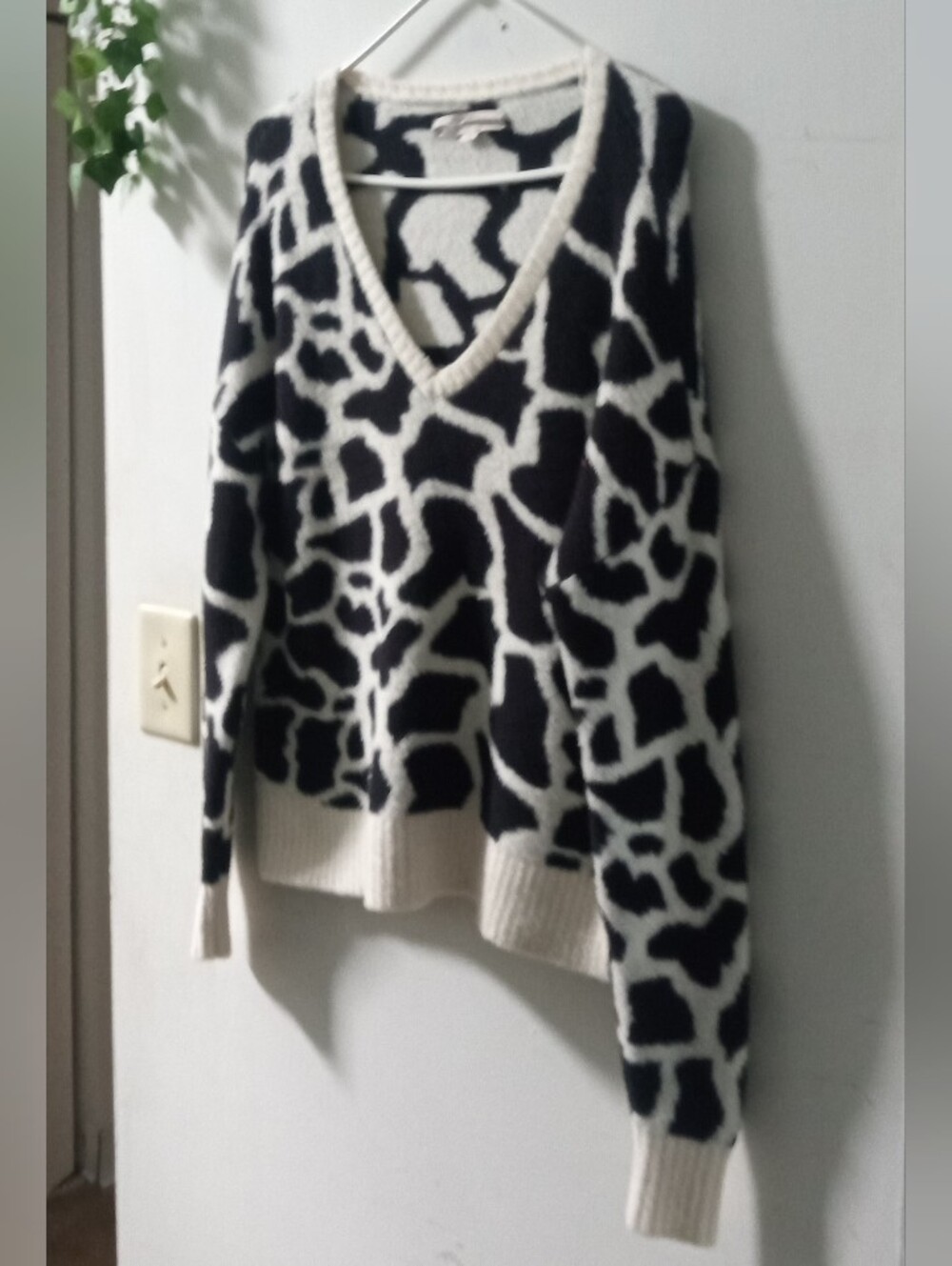 LOFT Black & Cream V-Neck Animal-Print Sweater